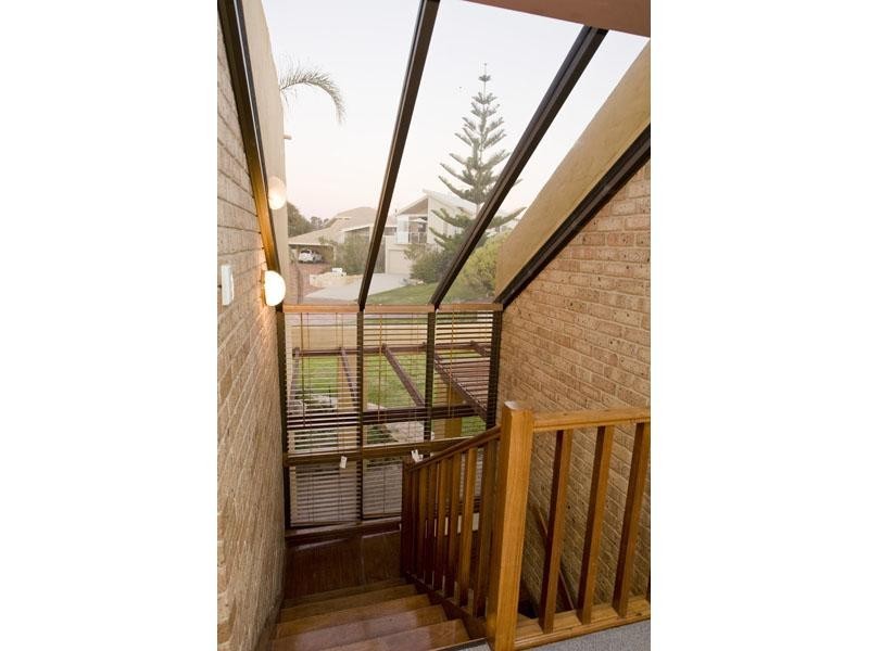 2 Ozone Court, Halls Head WA 6210