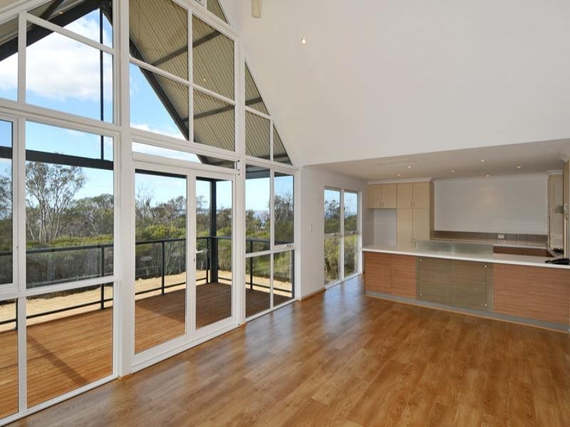 8 Water View, Bouvard WA 6211