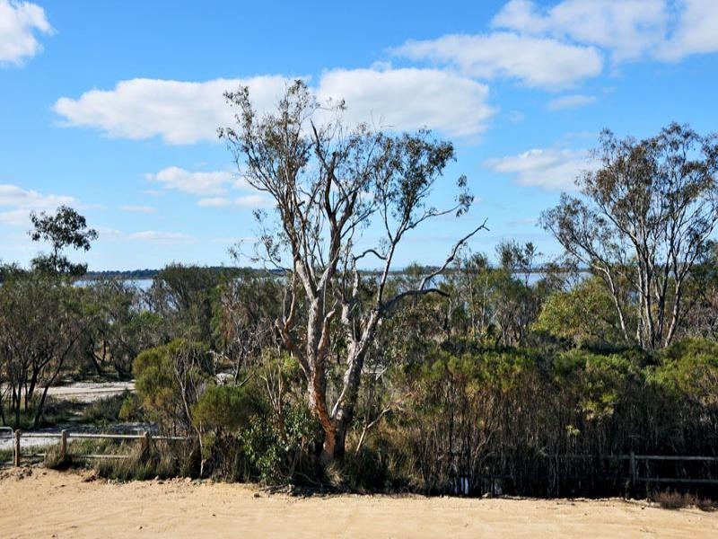 8 Water View, Bouvard WA 6211