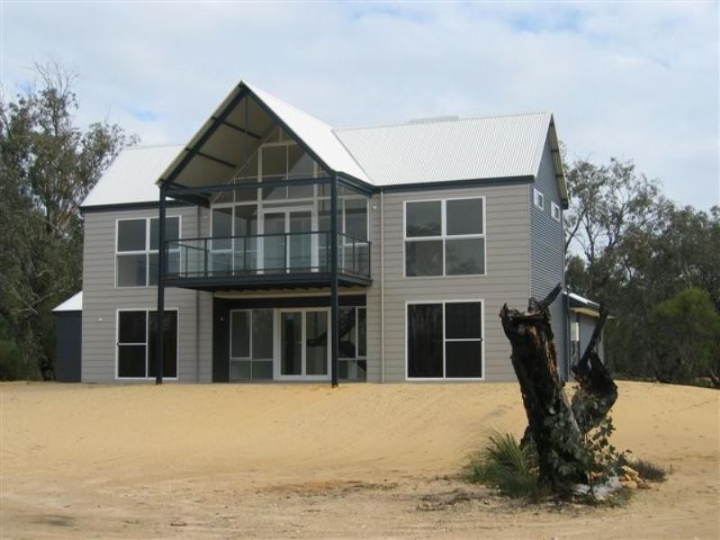8 Water View, Bouvard WA 6211