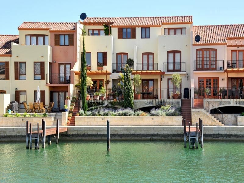 4/18 Port Quays, Wannanup WA 6210