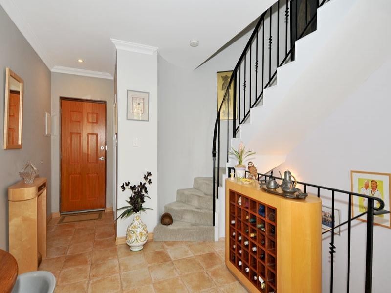 4/18 Port Quays, Wannanup WA 6210