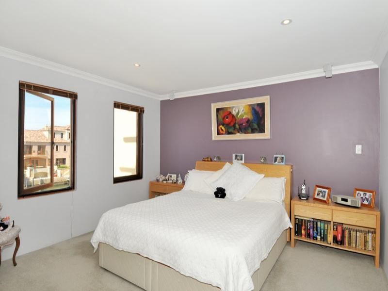 4/18 Port Quays, Wannanup WA 6210