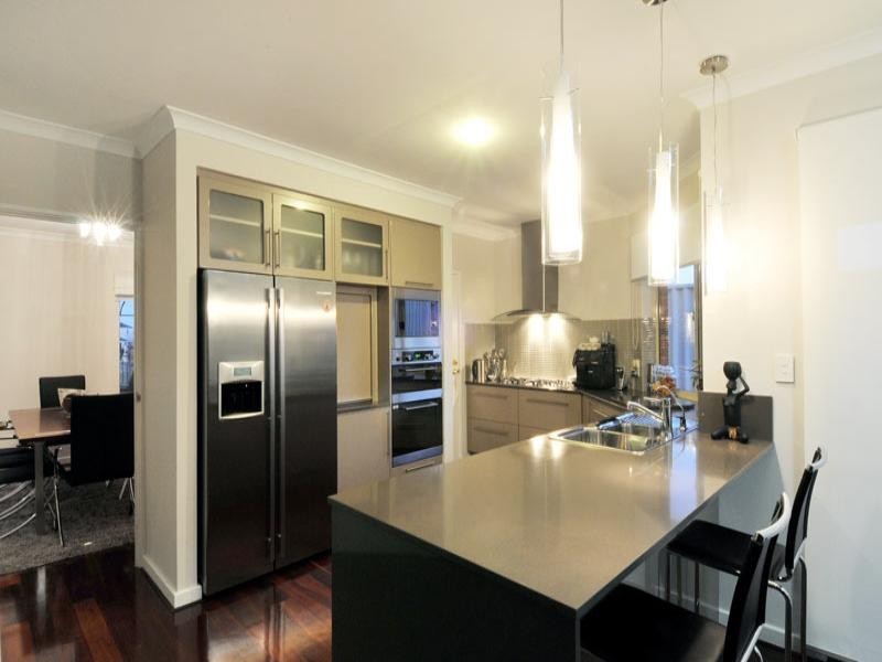 30 Rees Place, Wannanup WA 6210