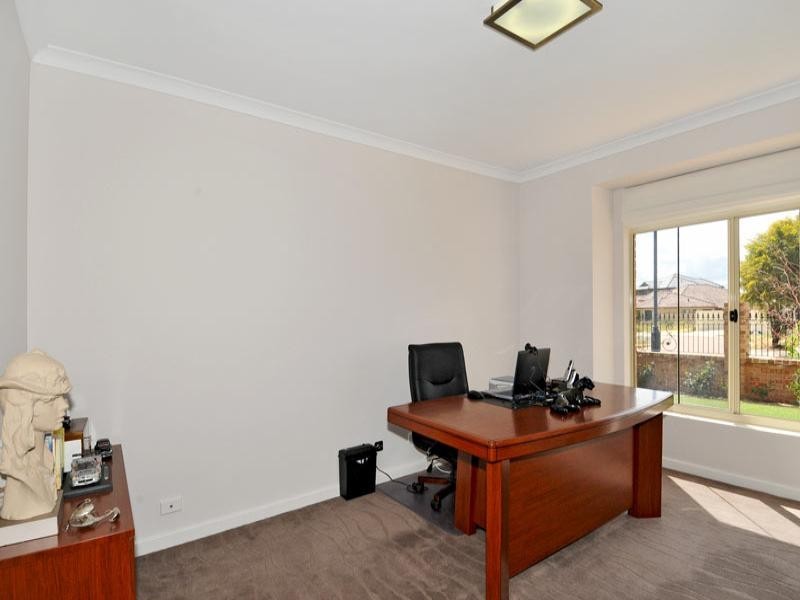 30 Rees Place, Wannanup WA 6210