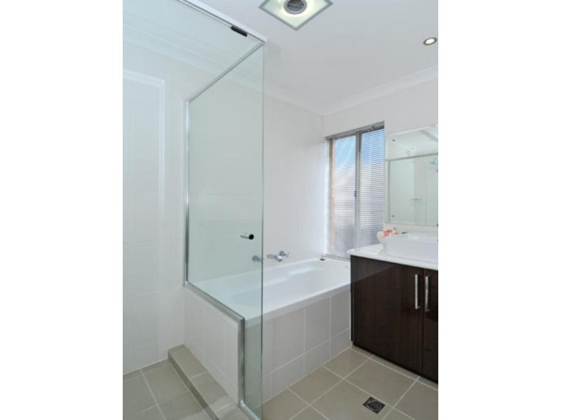 30 Rees Place, Wannanup WA 6210