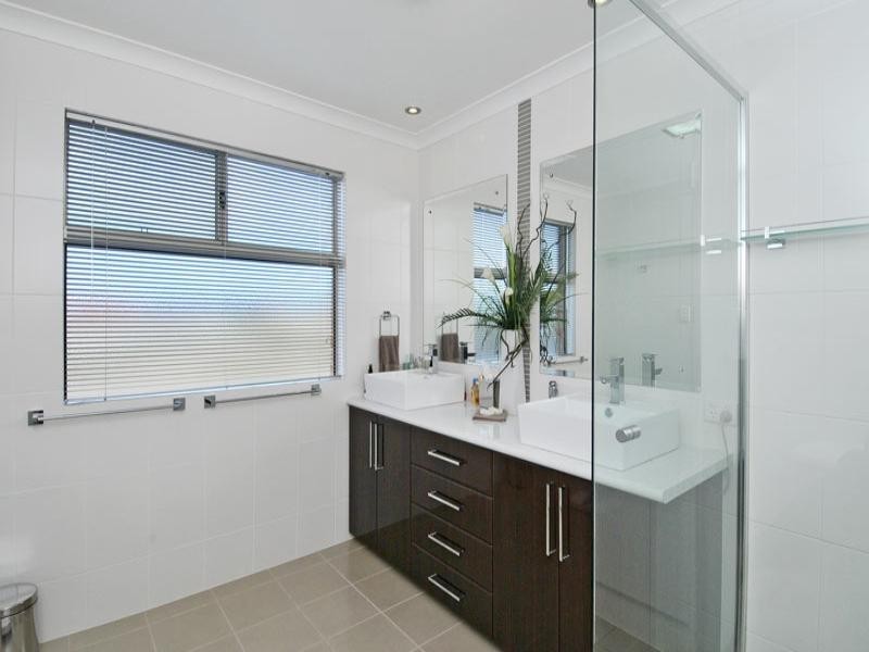 30 Rees Place, Wannanup WA 6210