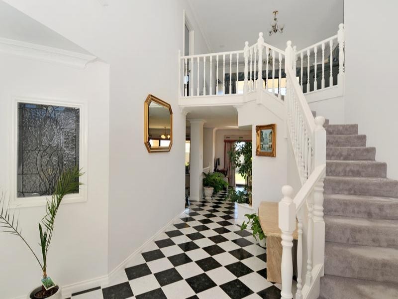 33 Princeton Drive, Wannanup WA 6210