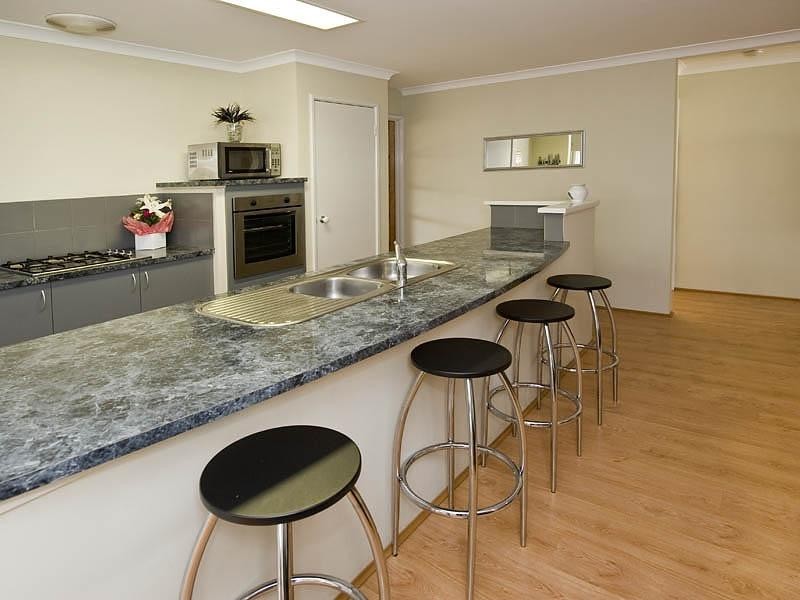 13 Chalice Rise, Lakelands WA 6180