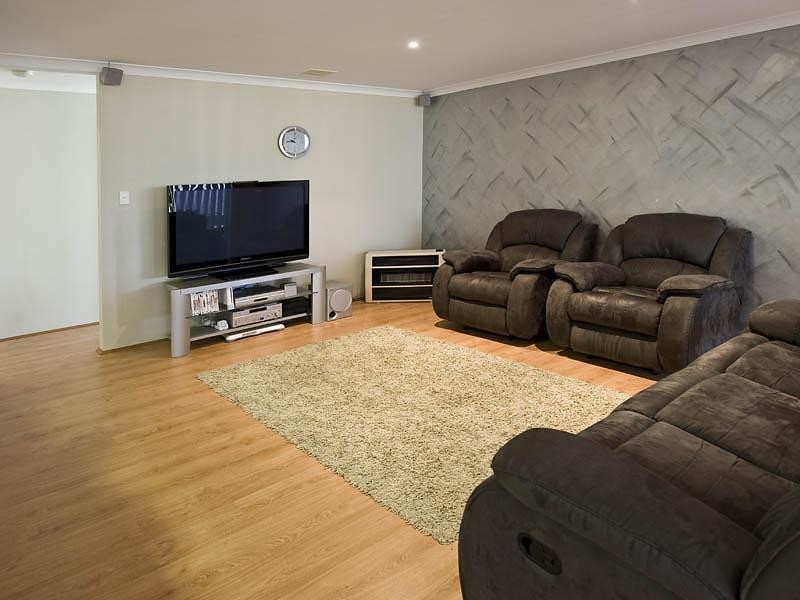 13 Chalice Rise, Lakelands WA 6180