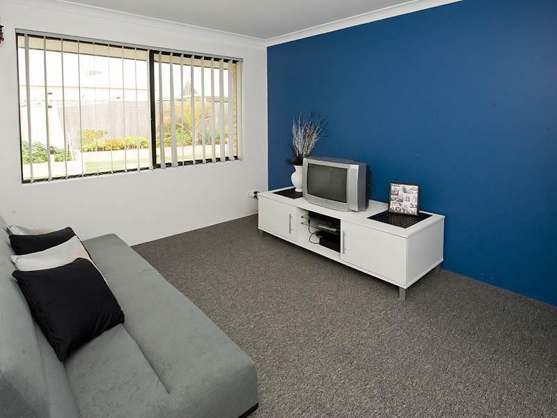 13 Chalice Rise, Lakelands WA 6180