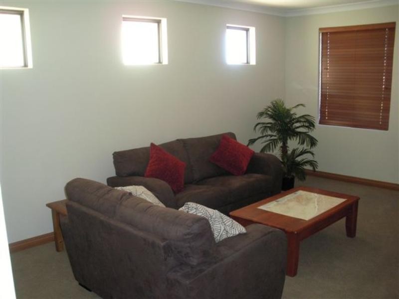 34 Westview Parade, Wannanup WA 6210