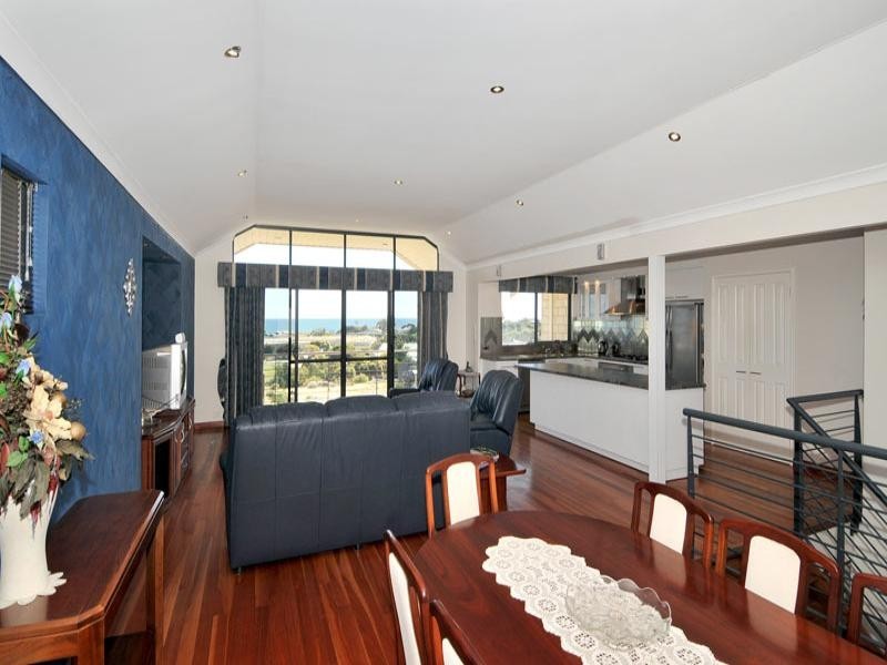 22 Endeavour Circle, Wannanup WA 6210