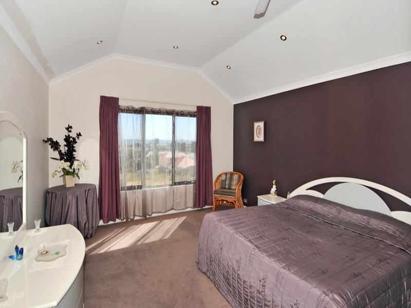 22 Endeavour Circle, Wannanup WA 6210