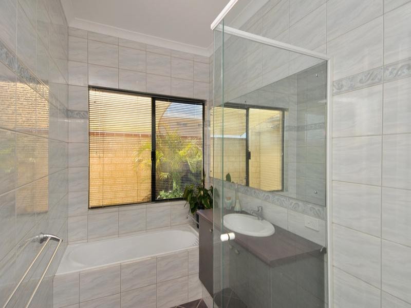 22 Endeavour Circle, Wannanup WA 6210