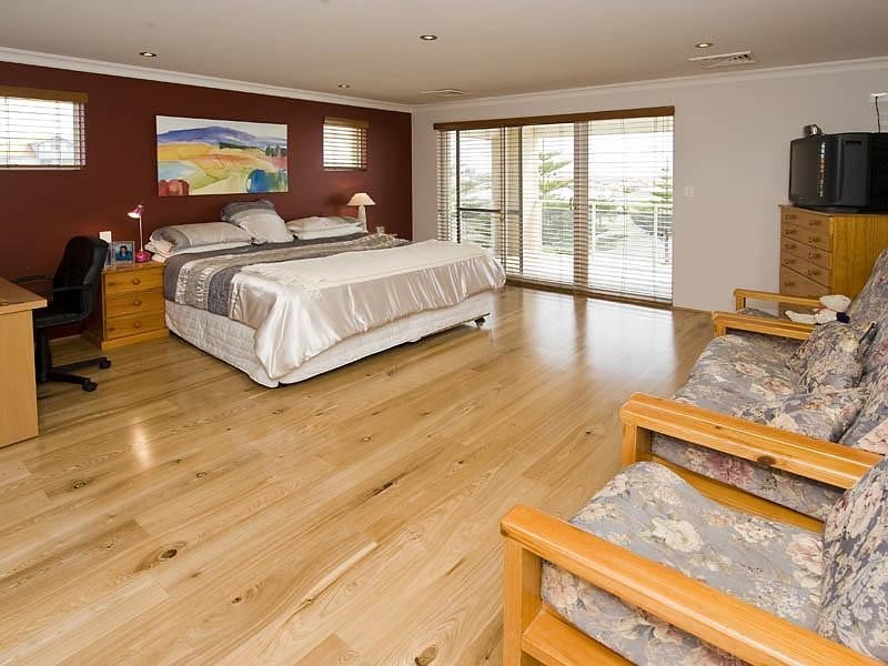 84 Baloo Crescent, Wannanup WA 6210