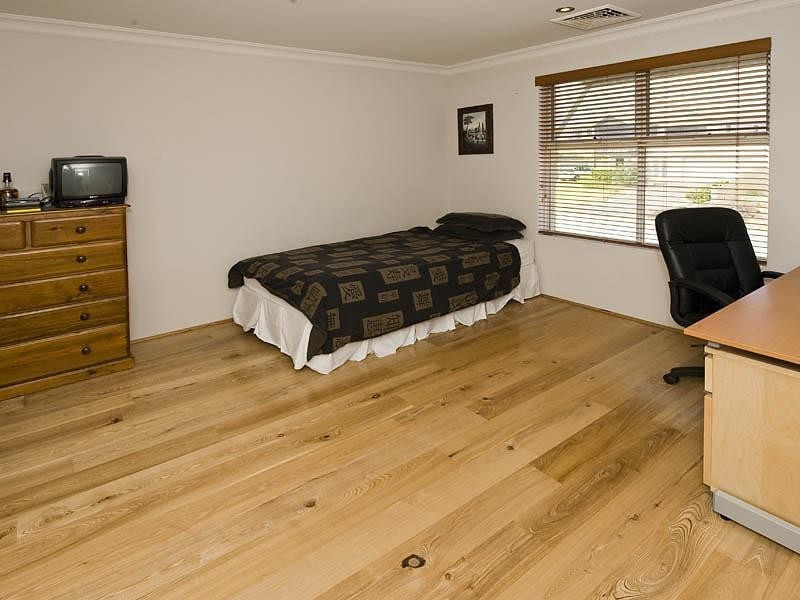 84 Baloo Crescent, Wannanup WA 6210