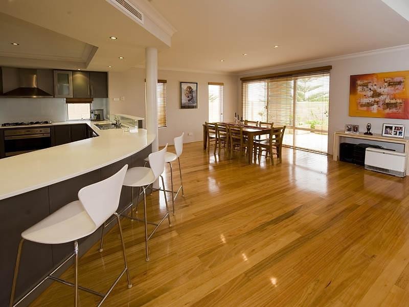 84 Baloo Crescent, Wannanup WA 6210