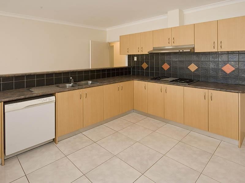 6 Hartog Pass, Wannanup WA 6210