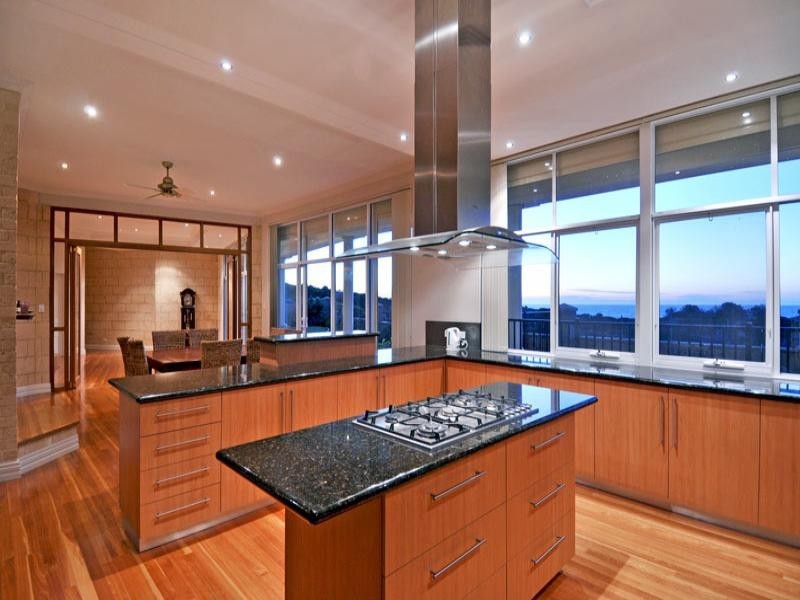 34 Alexis Circle, Wannanup WA 6210