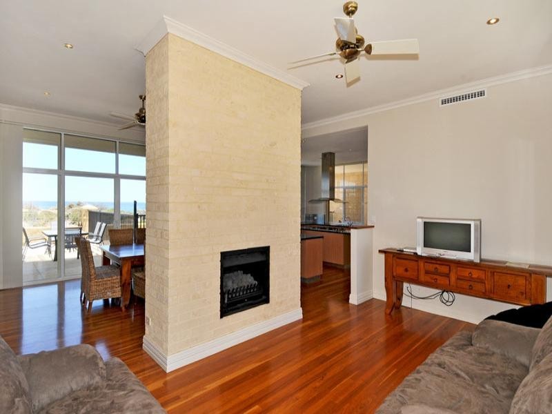 34 Alexis Circle, Wannanup WA 6210