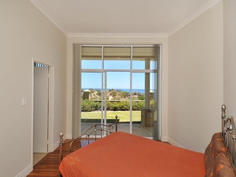 34 Alexis Circle, Wannanup WA 6210