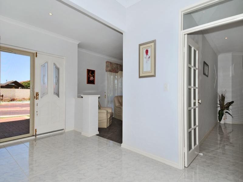 21 Batavia Avenue, Wannanup WA 6210