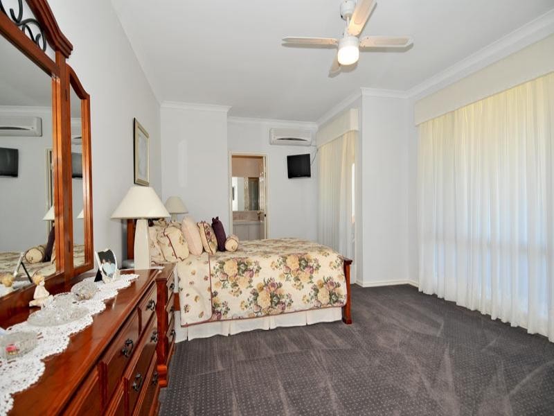 21 Batavia Avenue, Wannanup WA 6210