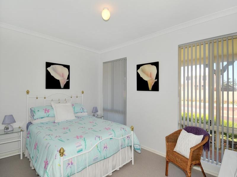 21 Batavia Avenue, Wannanup WA 6210