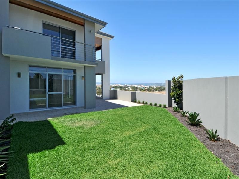 11/18 Caspian Drive, Wannanup WA 6210