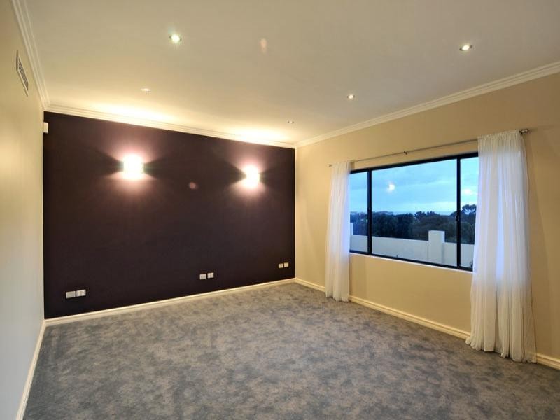 55 Endeavour Circle, Wannanup WA 6210