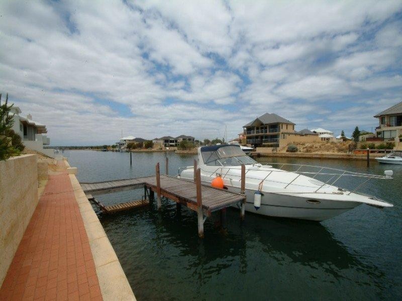 85 Sandpiper Island Retreat, Wannanup WA 6210