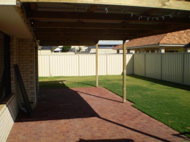 17 Laverton Rise, Dawesville WA 6211