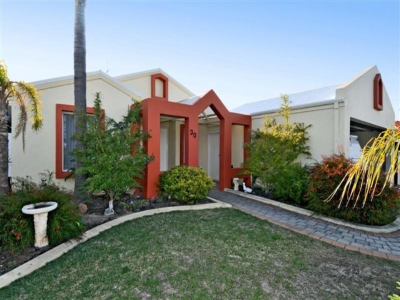 30 Leighton Road East, Halls Head WA 6210