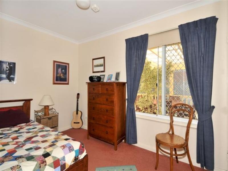 30 Leighton Road East, Halls Head WA 6210