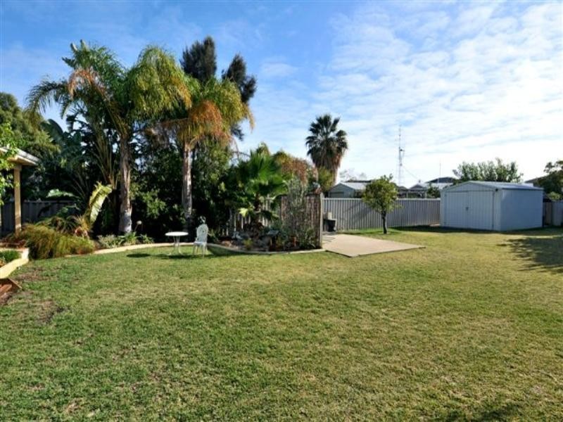 30 Leighton Road East, Halls Head WA 6210