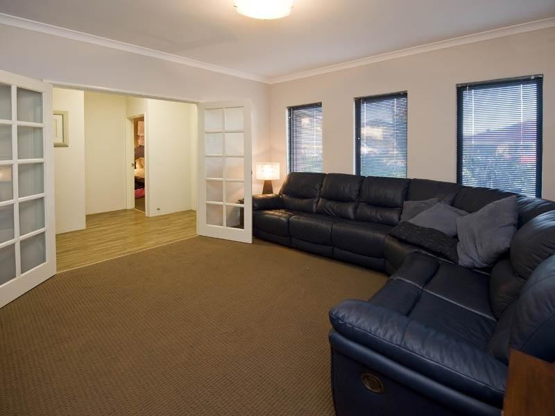 8 Tammin Court, Dawesville WA 6211