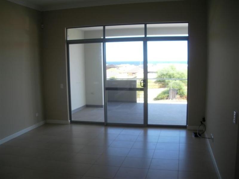 12/20 Caspian Drive, Wannanup WA 6210