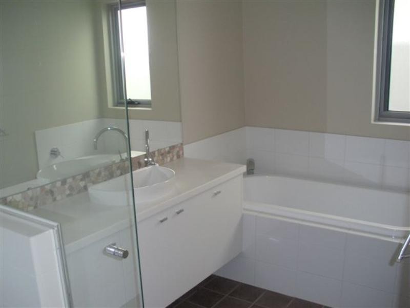 12/20 Caspian Drive, Wannanup WA 6210