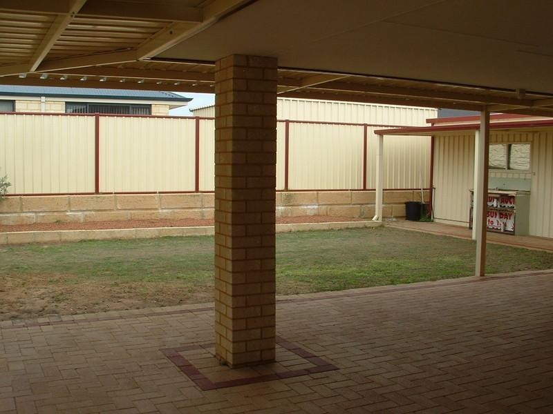 15 Cunderdin Loop, Dawesville WA 6211