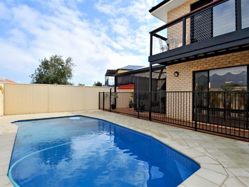 13 John Dory Cove, Wannanup WA 6210