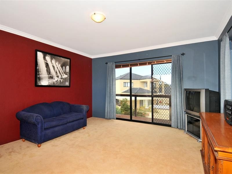 13 John Dory Cove, Wannanup WA 6210