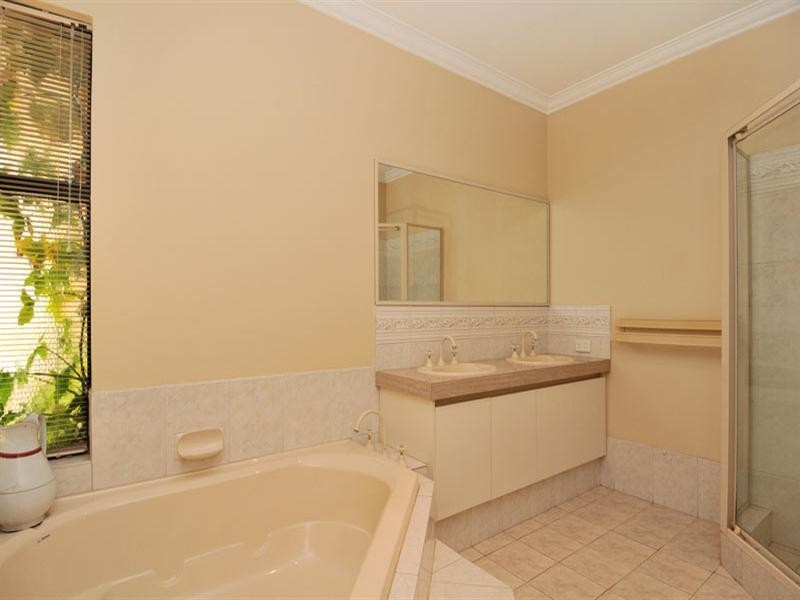 13 John Dory Cove, Wannanup WA 6210