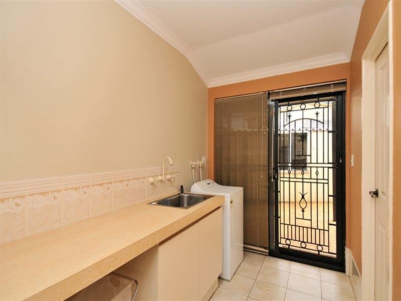 13 John Dory Cove, Wannanup WA 6210