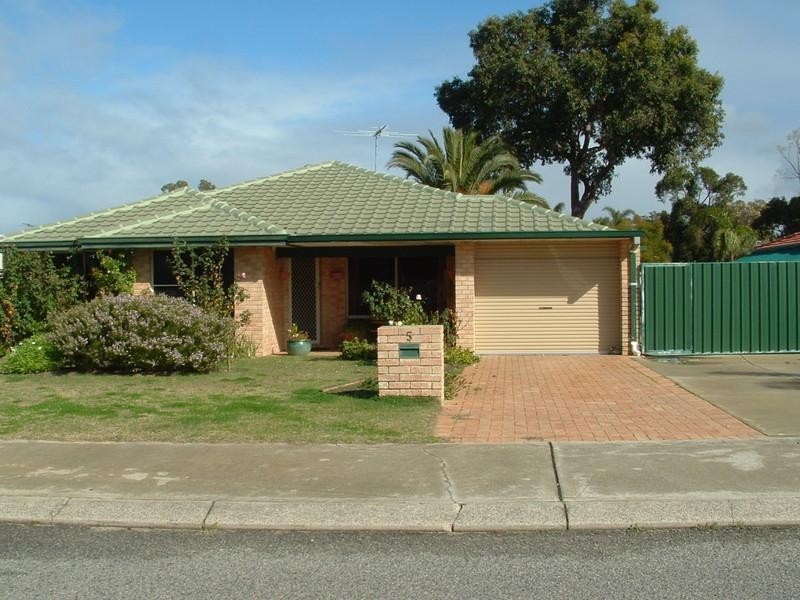 5 Tuart Road, Greenfields WA 6210