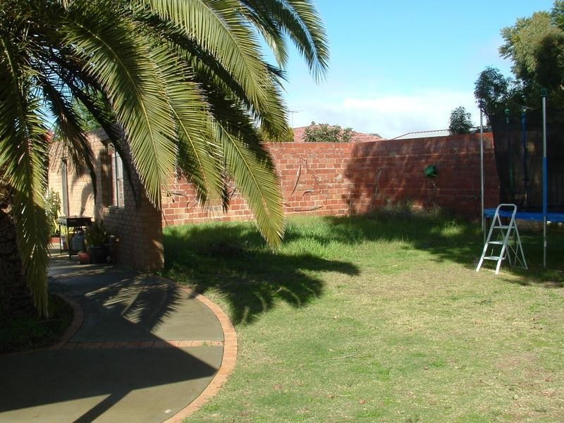 5 Tuart Road, Greenfields WA 6210