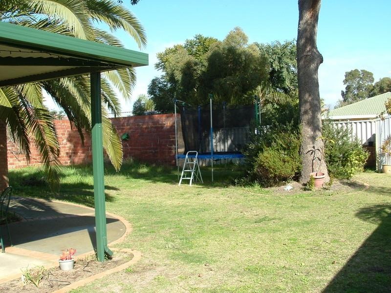 5 Tuart Road, Greenfields WA 6210