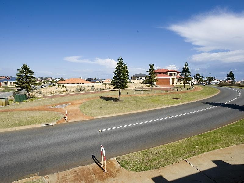 1 Storm Lane, Wannanup WA 6210