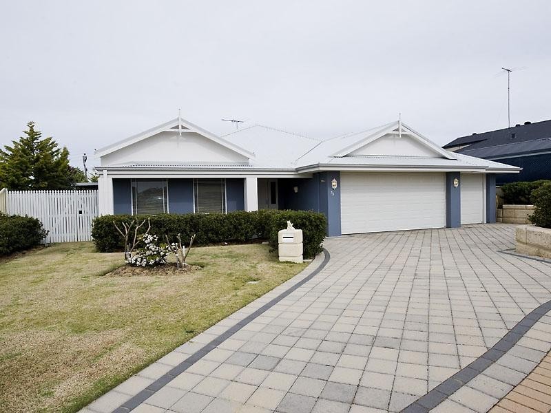 33 Peppertree Close, Wannanup WA 6210