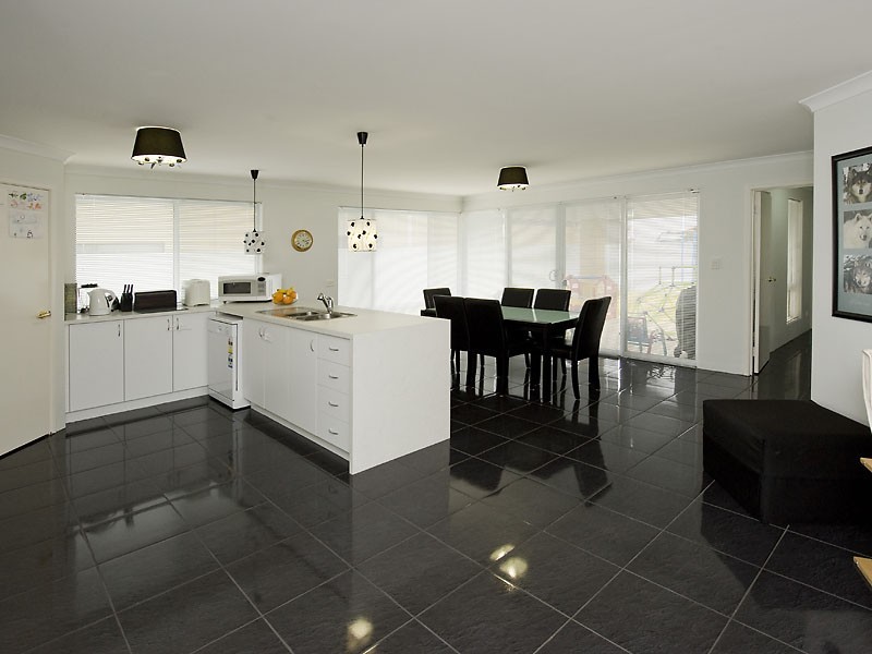 17 Frederick Way, Wannanup WA 6210